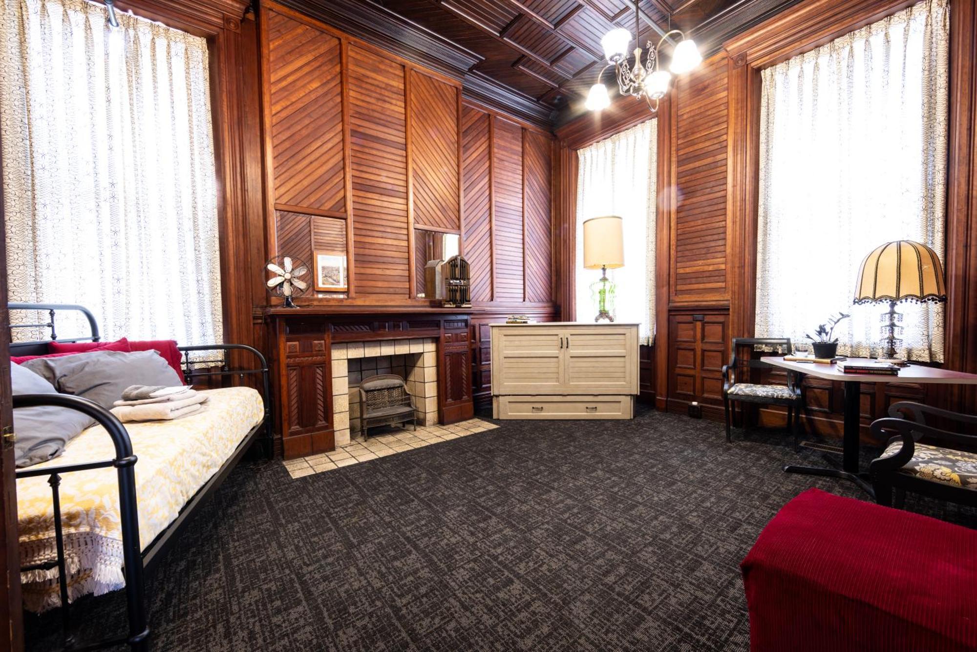 Traveler'S Rest Hotel Питсбърг Стая снимка